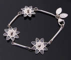 rättvik-armband-tre-blommor