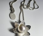 Halsband-mellan-2